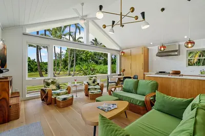 Image de Modern Oasis w/Hot Tub, 5 min walk to Anini Beach