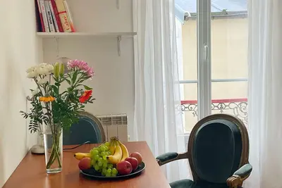 Image de Cozy Big Apartment With Private Yard In Central Paris