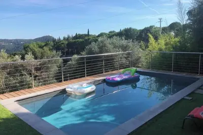 Image de Villa avec piscine à 15mn du centre Nice, des plages, au calme avec vue dégagée!