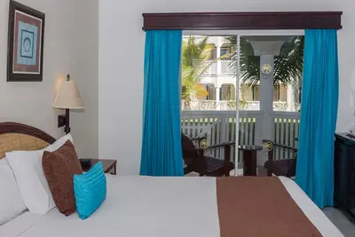 Image de Luxurious 3 Bedroom Villa with Private Pool/ All-Inclusive Paradise