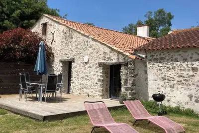 Image de Le gîte \"charme\" des 3 gîtes du Gazeau à 11 km des plages