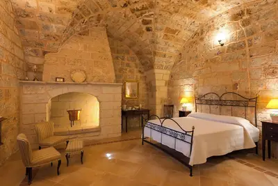 Image de Experience Authentic Puglia: Tenuta Masseria Chicco Rizzo with Luxury Services