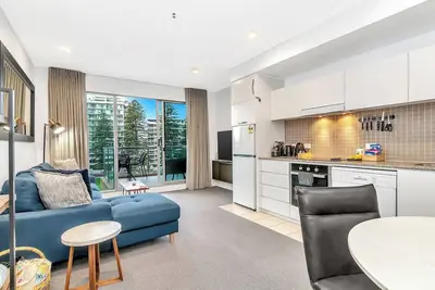 Image de Bayside Pines Resort style Haven on Glenelg Beach