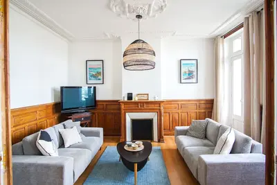 Image de -Bosco- ÉLÉGANT T3 Avec Balcon Et Vue Sur Le Port