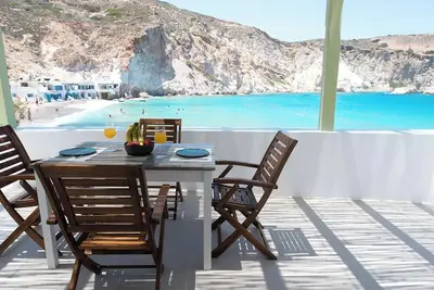 Image de Spilia Milos waterfront property
