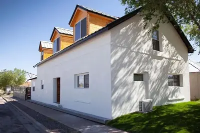 Image de Casa Verde Charming Adobe 3-bedroom 2-bath house with yard in Marfa