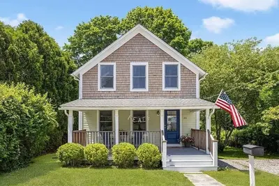 Image de Quaint Downtown Jamestown R. I. Home -Walking distance to Newport Ferry and Beach