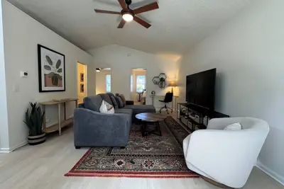 Charming 2-bedroom house in Saugatuck with Ac, WiFi, Pet Friendly