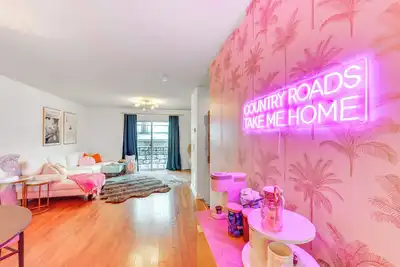 Image de Chic Morgantown Vacation Rental - 2 Mi to Wvu!