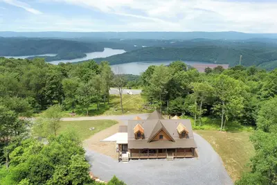 Image de Eagle's Escape - Mountain top lodge with spectacular views