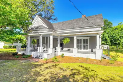Image de Charming Georgia Cottage ~ 19 Mi to Statesboro!