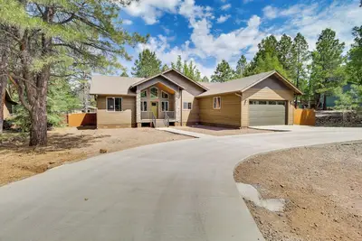 Image de Fire Pit + Deck: Airy Cabin Near Pinetop Lakes