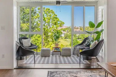 Image de Expanded Sunroom Condo! - The Best Location to Enjoy Branson and Walk-In Unit! No Stairs