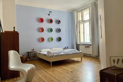 Image de Farbige Design 2-zi-altbauwhng Beim Maybachufer. Kinder- & Haustierfreundlich