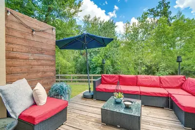 Image de Convenient Bryan Townhome w/ Patio < 3 Mi to A&M!