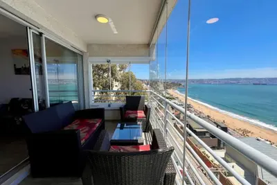 Image de Luminous Oceanview apartment in the exclusive Reñaca's sector 5 and away from urban noise!