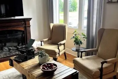 Image de Whimsical Vintage Retreat