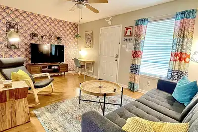 Image de Awesome! Two King Beds. South Congress!