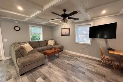 Image de New Colonial One Mile from Camden Harbor