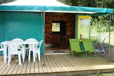 Image de Tente Kanada Confort avec cabine de douche et toilettes 5 personnes