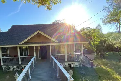 Image de Grandma Kisses Cottage\n\n