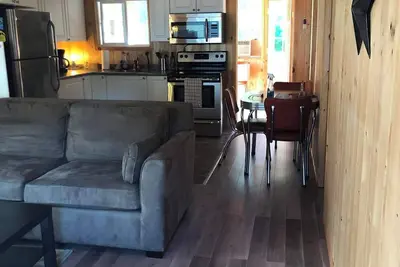 Image de Cozy Cabin in Grand Beach.