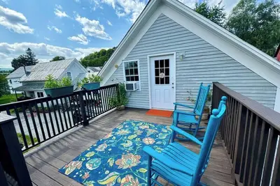 Cozy apartment, close to Us-91, walkable to town, close to fishing and hiking