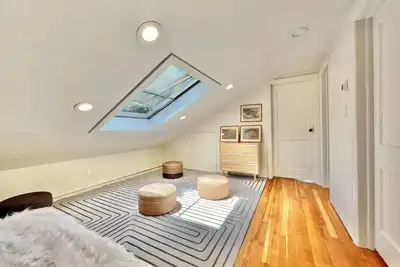 Image de modern home with a pool