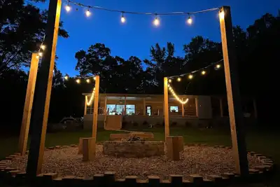 Image de Sleeps 24, Hgtv Quality, Private Cul-de-sac Lakehouse on Lake Claiborne