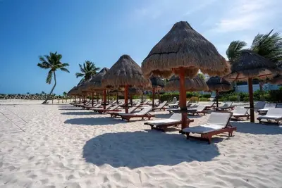 Exclusive Condo | 2br | Pool & Beach Access