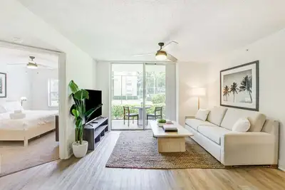 Image de #2-207 - Tucker at Palm Trace Landings Fort Lauderdale