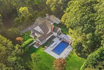 Image de Bridgehampton/Sag Harbor Hamptons Gem Located On A Private Cul De Sac Street