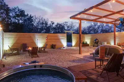 Image de Romantic Luxury Retreat-hot/cold pool & sauna