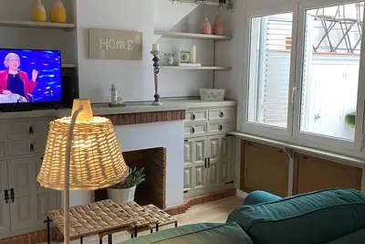 Image de Charming Village House In Coastal Location