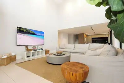 Image de Gorgeous Penthouse 4 Bdr + 4. 5 bthr / Beach access 🏖️🌊 Gated community - Superb Location