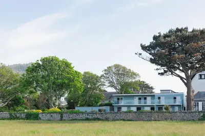 Image de Beautiful beach side homes sleeping 8 guests