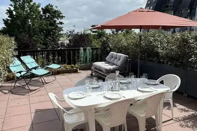 Image de Cabourg, Appartement 3* en Bord de Mer, Accès Direct Plage, Parking