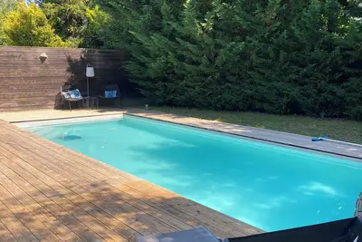 Image de Villa design piscine chauffée Tours Loire Valley