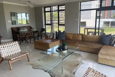Image de Superb beachside 3-bedroom apartment with WiFi in Durban