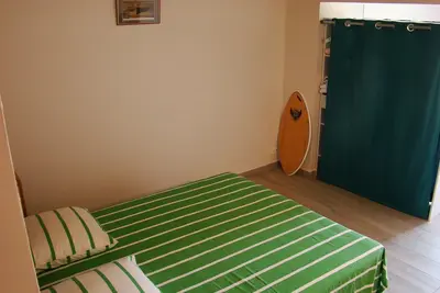 Image de Appartement refait à neuf à 100m de la plage, calme et agréable