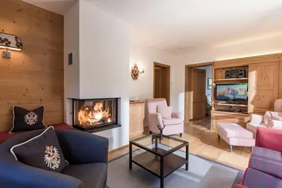 Image de Apartement Hahnenkamm - beautiful flat with 3 bedrooms, fireplace