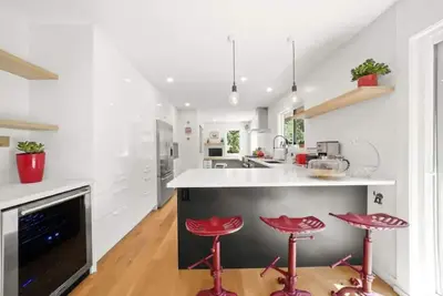 Image de \"Creekside Haven\" Stunning 3 Bdr in Squamish, Bc