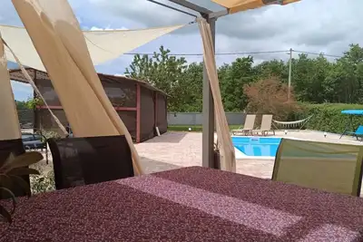 Image de Green Oasis Near Barban - A House with a Pool, pet frendly