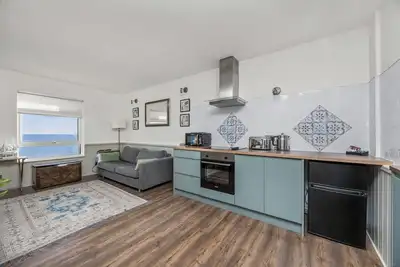 Image de Beachfront Apartment with Sea View