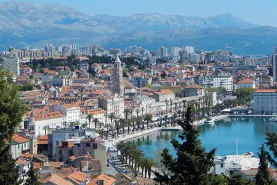 Image de Modern apartment with balcony, 12 min walk to the beach