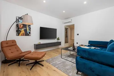 Image de Place principale Corso, CosyLux 2