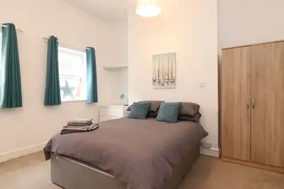 En-suite Double Room in the City Centre Room 12