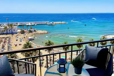 Image de Top Renovated! 2 Terraces! 2 Bedrooms! Great Location And View!