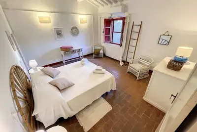 Image de Casa Mariquita, Scegli una Delle Storiche Proprietà di Bolgheri