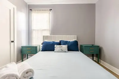 Modern 2 Bedroom in Black Rock